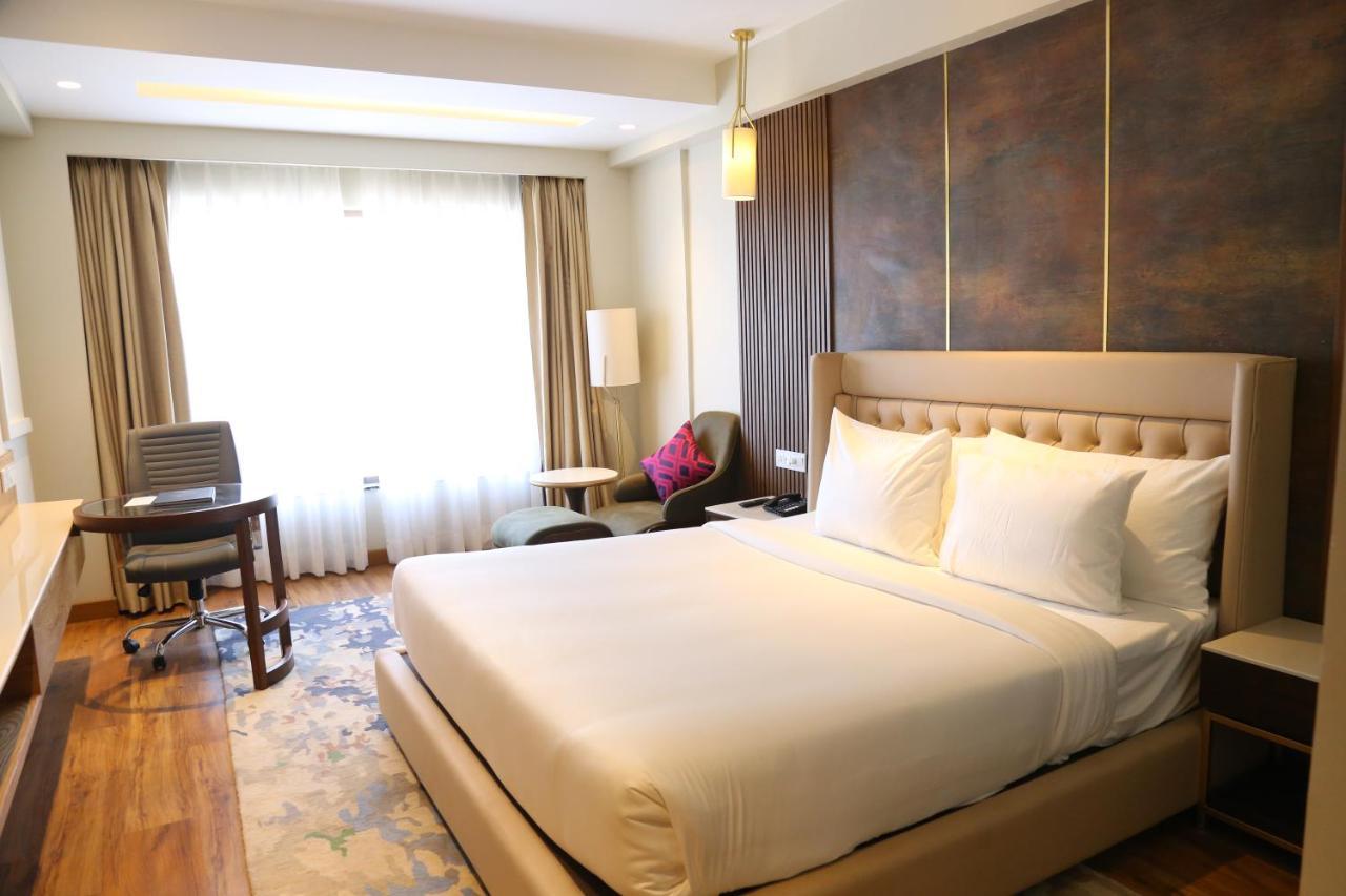 Dreamz Inn & Suites Zirakpur Esterno foto