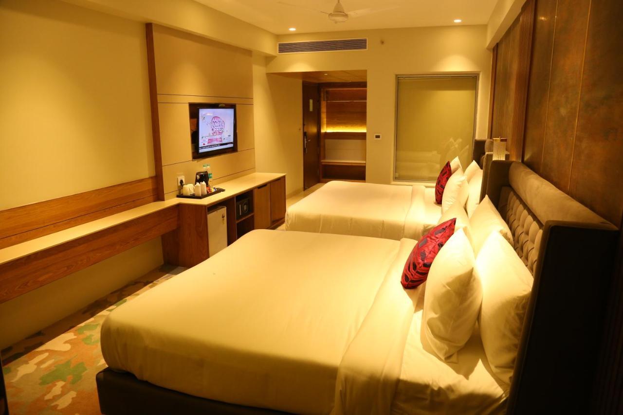 Dreamz Inn & Suites Zirakpur Esterno foto