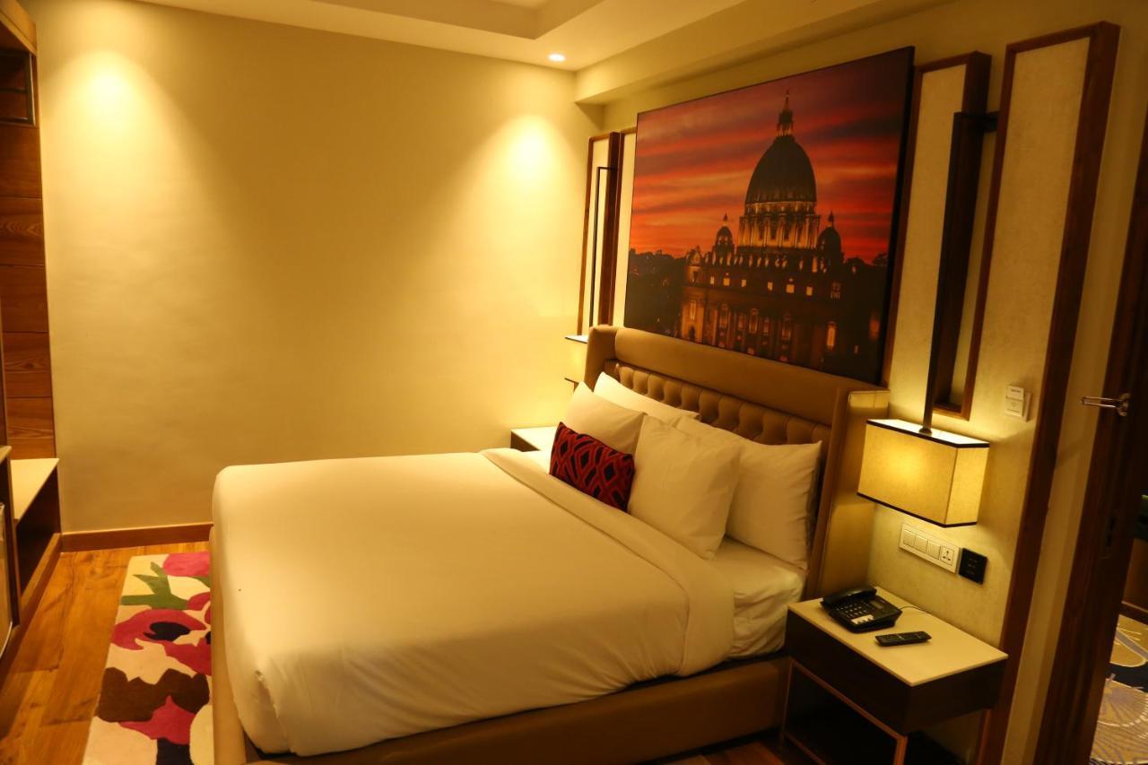 Dreamz Inn & Suites Zirakpur Esterno foto