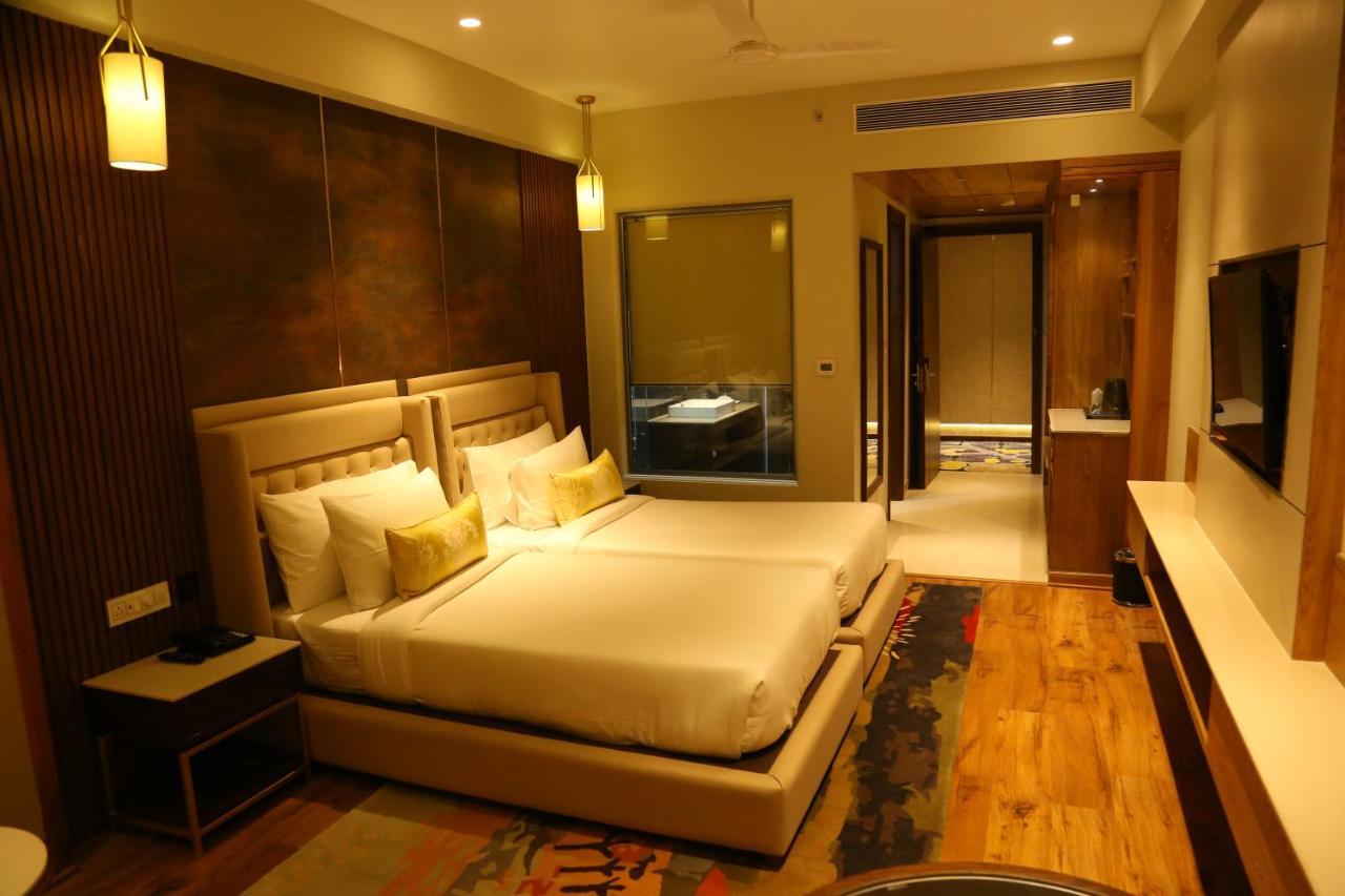 Dreamz Inn & Suites Zirakpur Esterno foto
