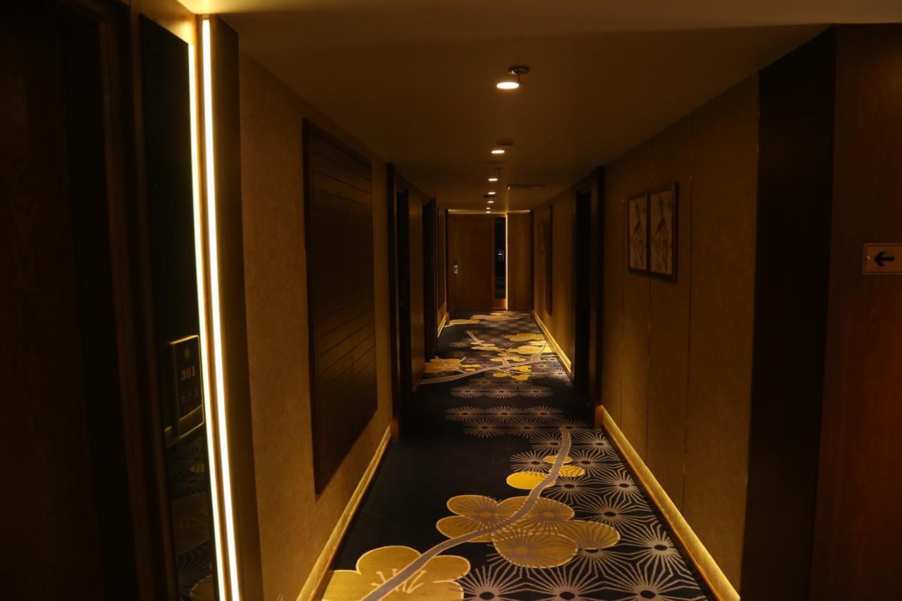 Dreamz Inn & Suites Zirakpur Esterno foto